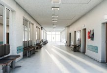 Wpływ wykładzin do szpitali na komfort psychiczny pacjentów i personelu michalina-coniveo.pl_zaplecza - wykładziny do szpitali.jpg