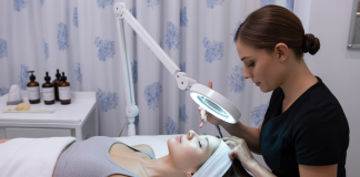 beutysystem - lampa kosmetyczna z lupą 2 - Pawel.png