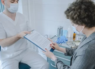 Jak sprawdzić wiarygodność dystrybutora urządzeń medycyny estetycznej? shar-pol.pl - 079-jak-sprawdzic-wiarygodnosc-dystrybutora-urzadzen-medycyny-es.webp